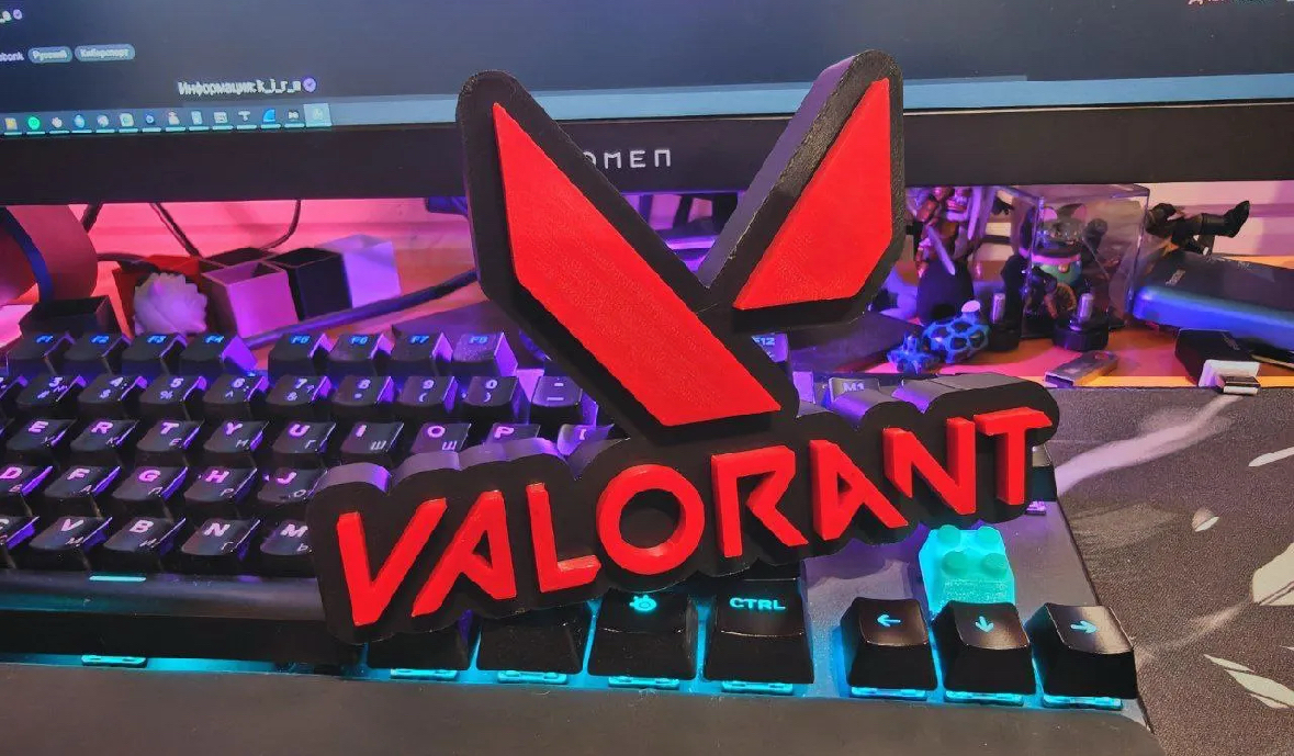 Valorant Logo Figür Kırmızı Siyah