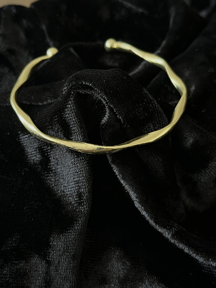 Gold Çelik Modern Kesim Manşet Bileklik