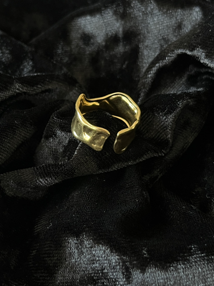 Çelik Gold Asimetrik Kesim Yüzük