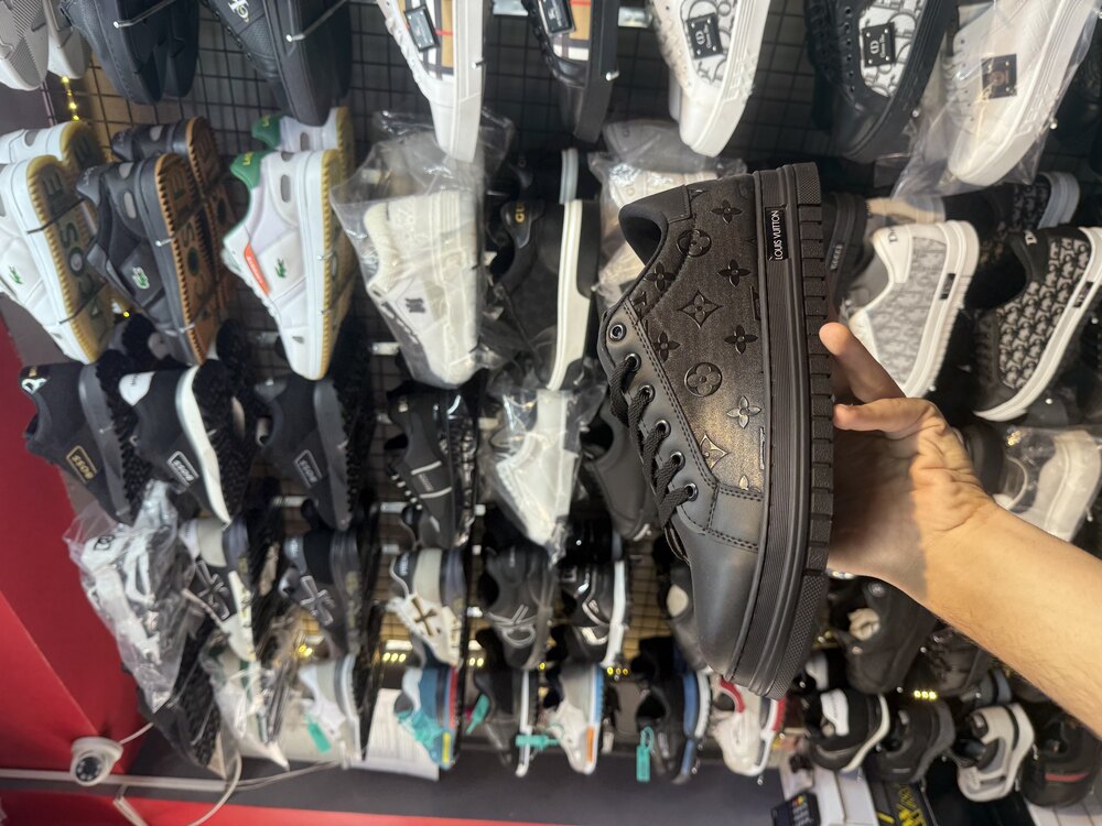 LOUIS VUİTTON AYAKKABI SİYAH
