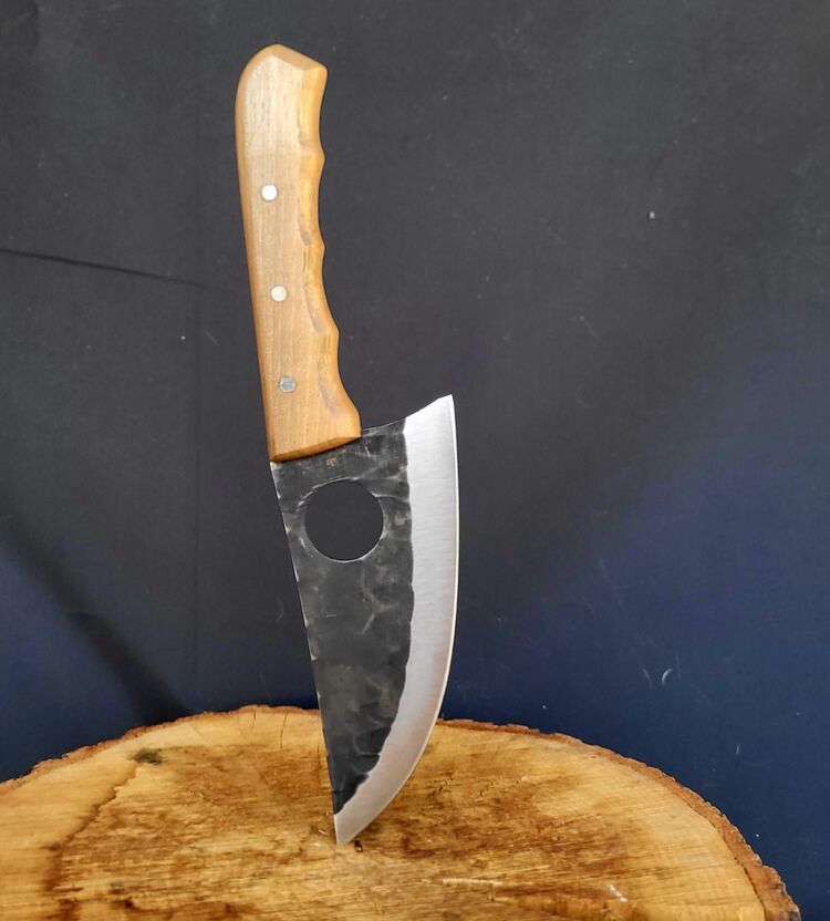 B004