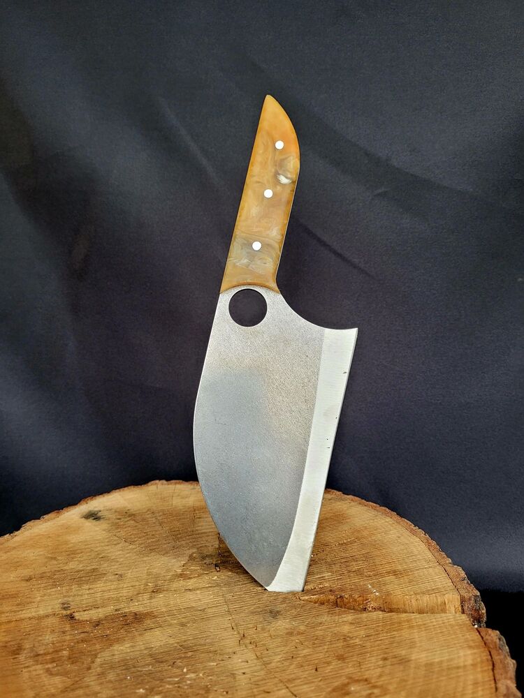D001