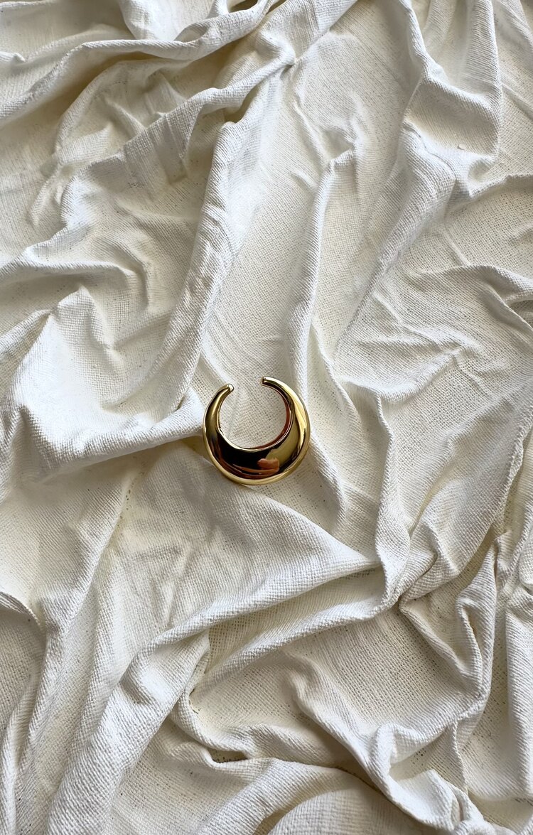 Crescent Earcuff