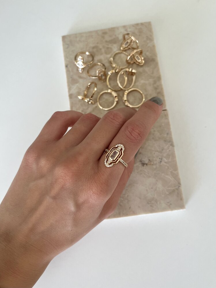 Francesca Ring