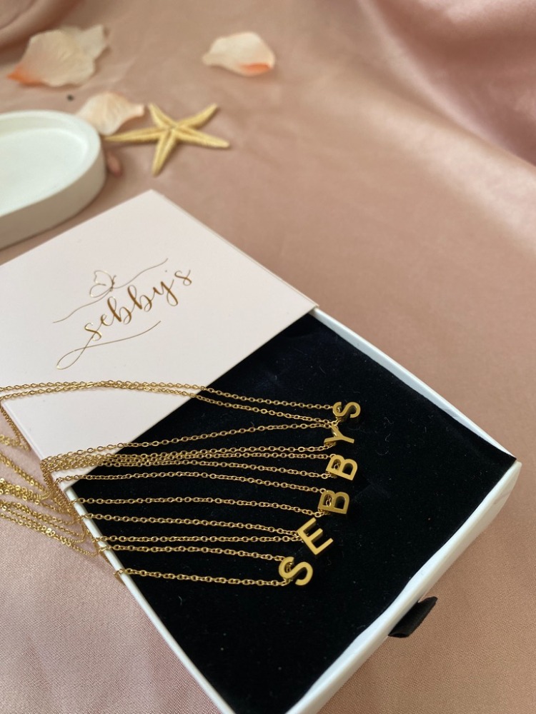 gold mini harf kolye | çelik