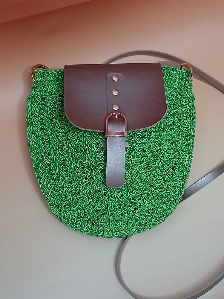 YEŞİL PARILTI-GREEN GLOW