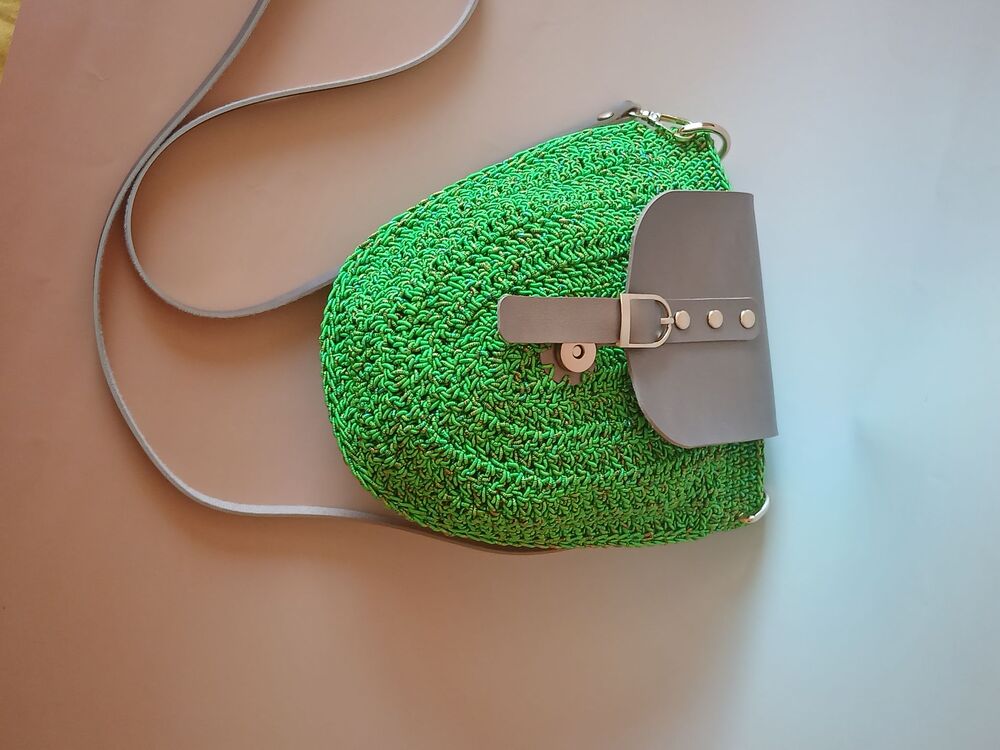 YEŞİL PARILTI-GREEN GLOW
