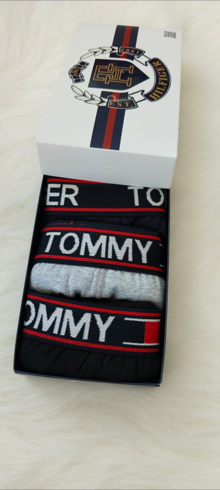 Tommy Hilfiger L beden