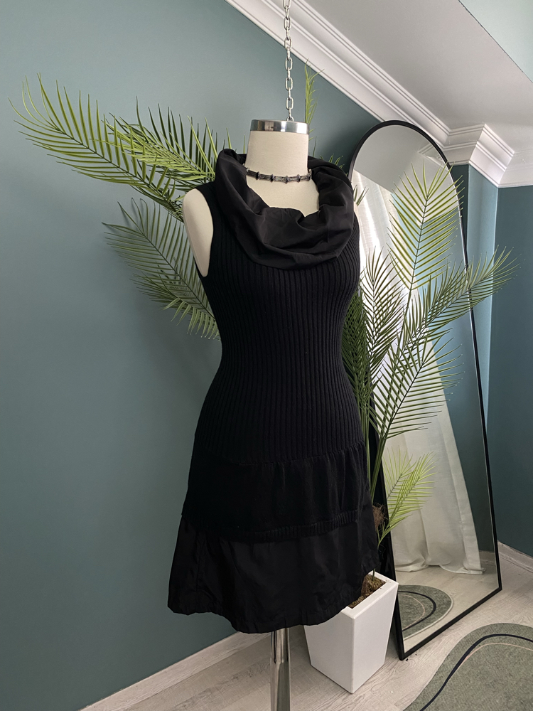Derique Dress