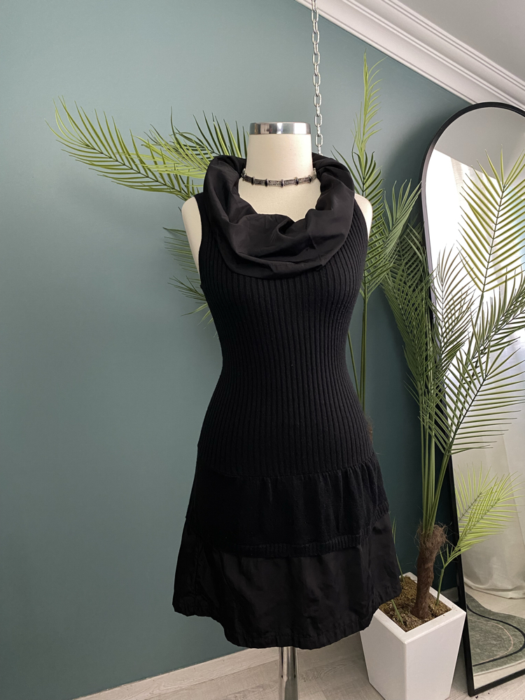 Derique Dress
