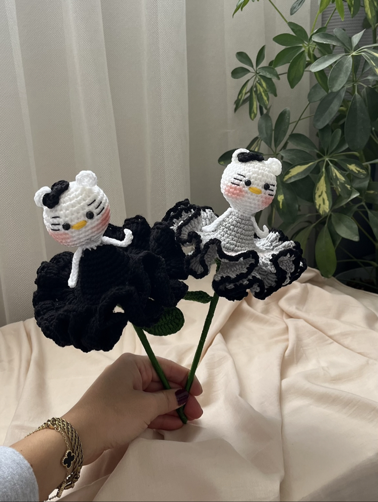 Hello kitty karanfil