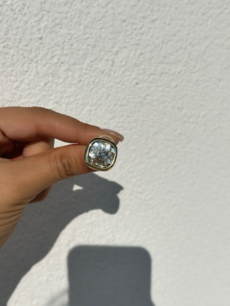 Premium seri tasarım Markiz kare küpe 