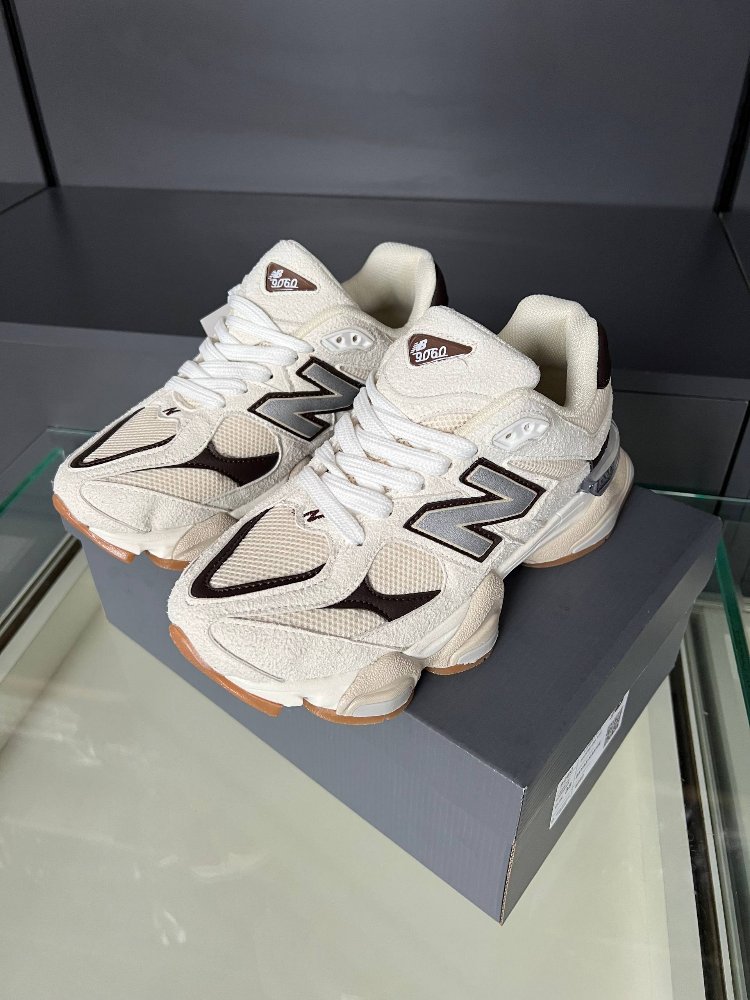 NEW BALANCE İTHAL KADIN SPOR AYAKKABI