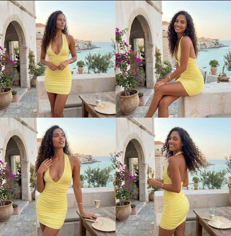 Halter Yaka Büzgülü Mini Elbise