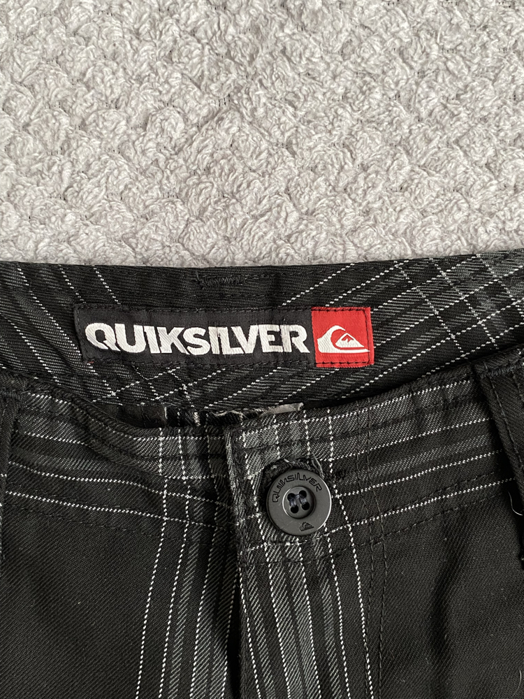 Vintage Y2K Quiksilver Plaid Shorts 