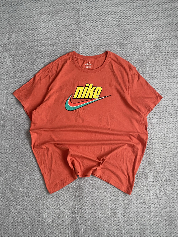 Nike Swoosh T-Shirt