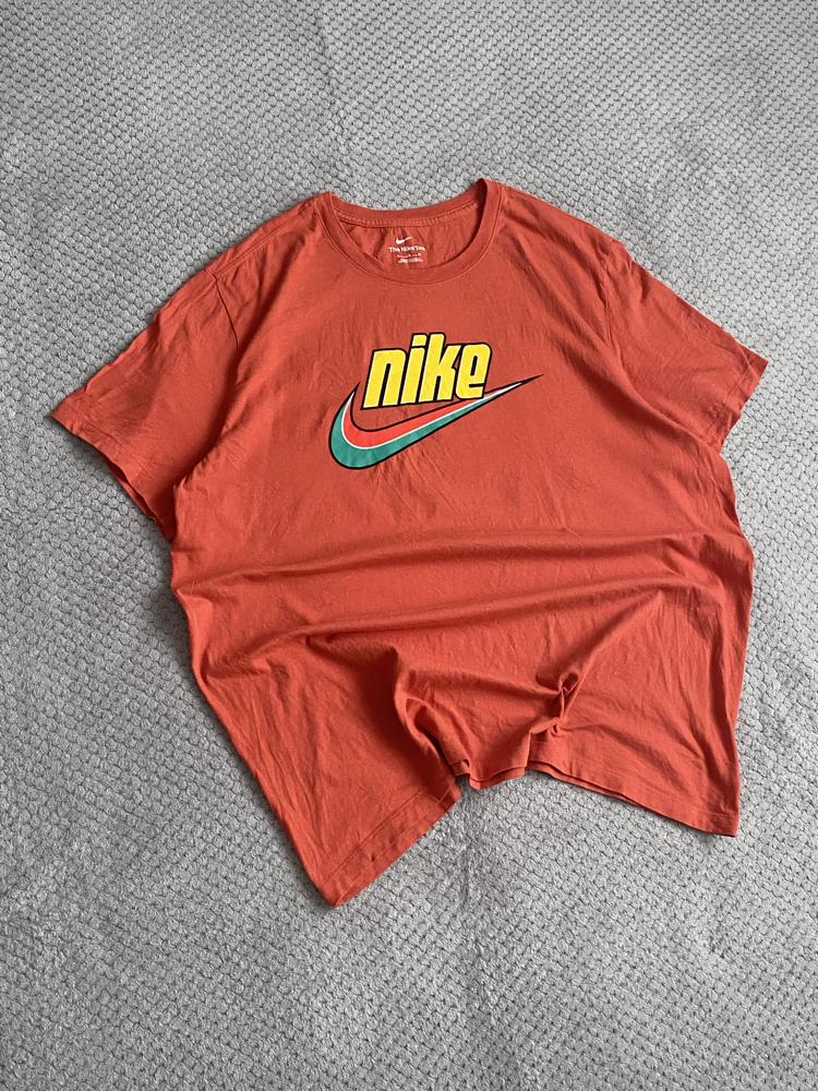 Nike Swoosh T-Shirt