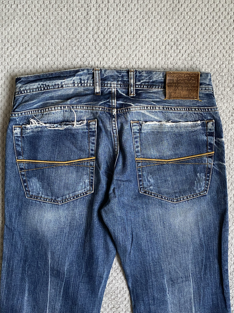 LTB Y2K Distressed Bootcut Jean