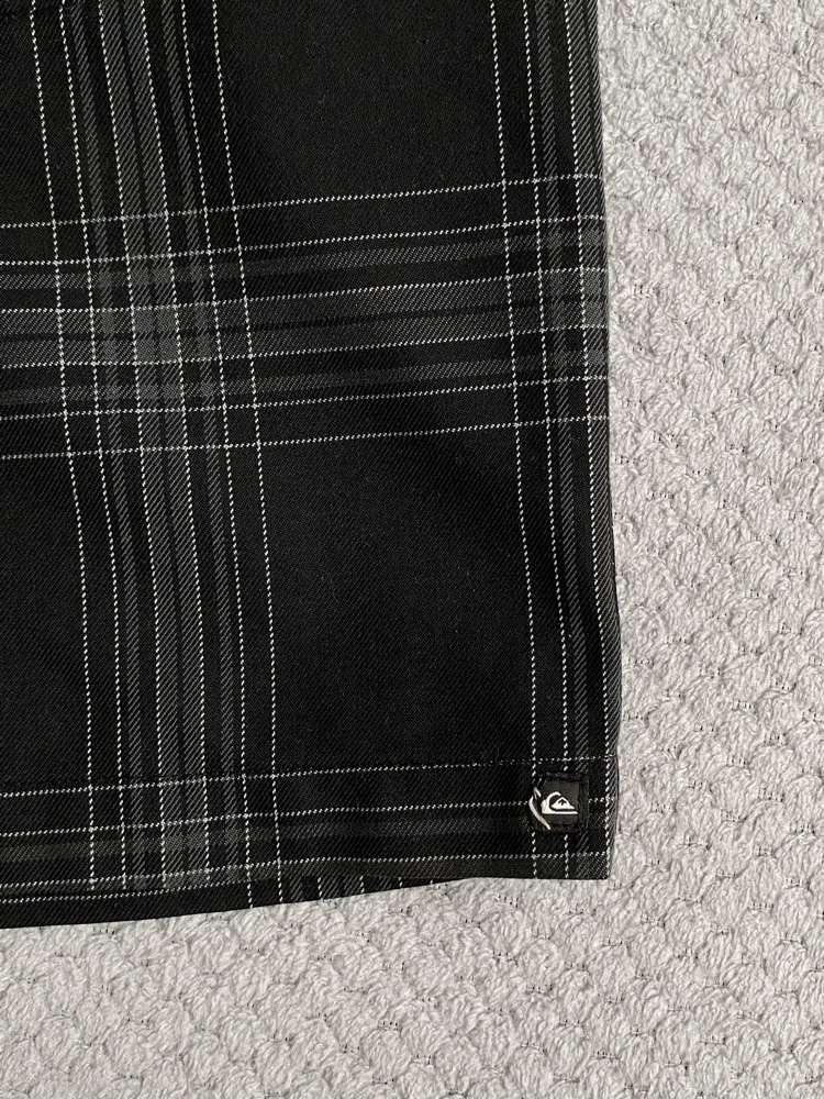 Vintage Y2K Quiksilver Plaid Shorts 