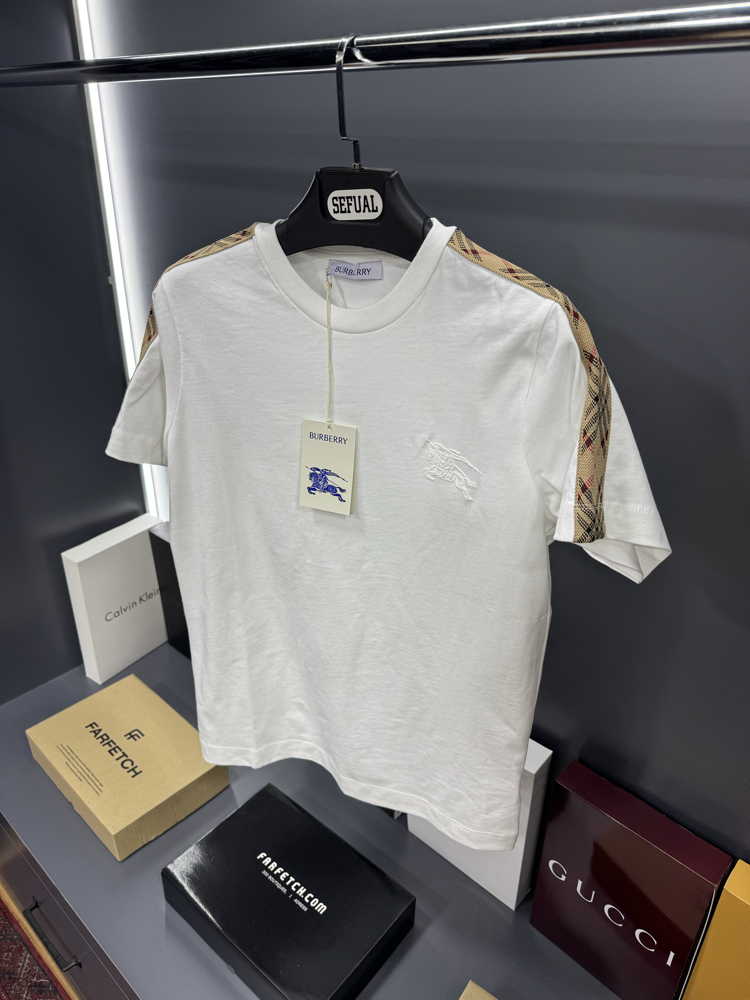 Burberry Premium T-Shirt