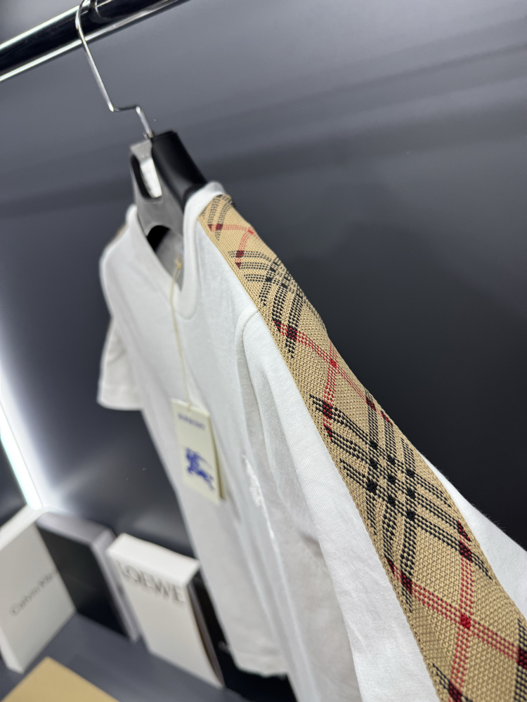 Burberry Premium T-Shirt