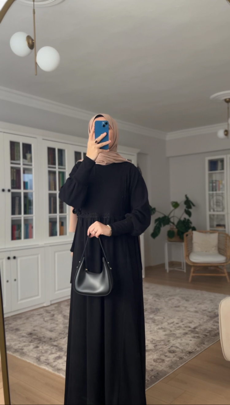 Kışlık fitilli siyah elbise 