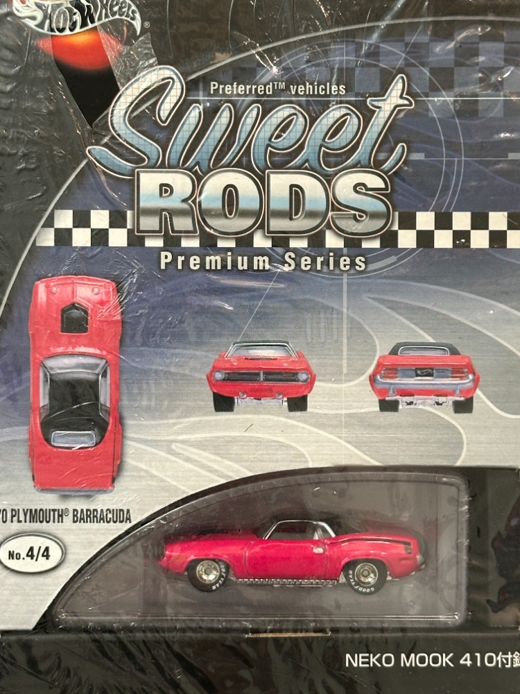 Hot Wheels "Sweet Rods" '70 Plymouth Barracuda Collector's Book (2002)