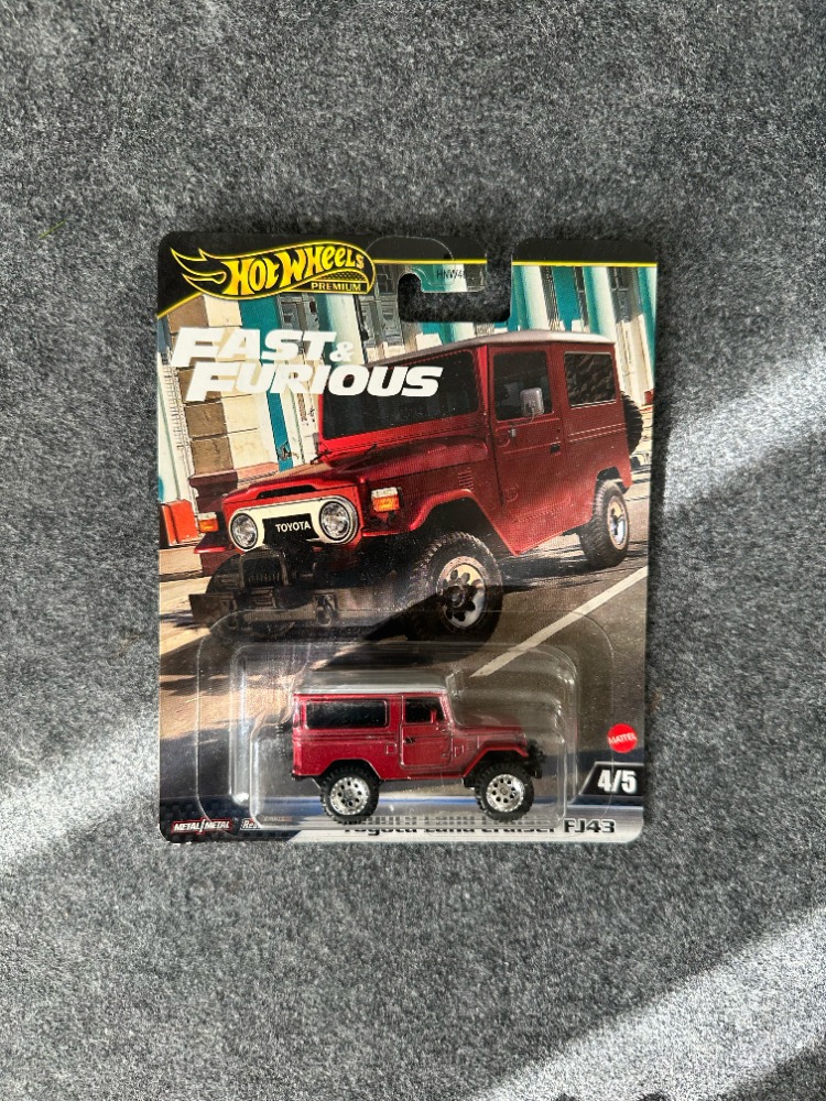 Hot Wheels Toyota Land Cruiser FJ43 Fast & Furious Premium (2023)