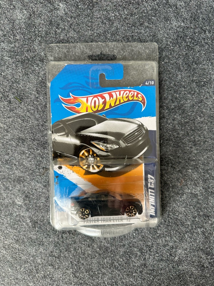Hot Wheels Infiniti G37 (2011)