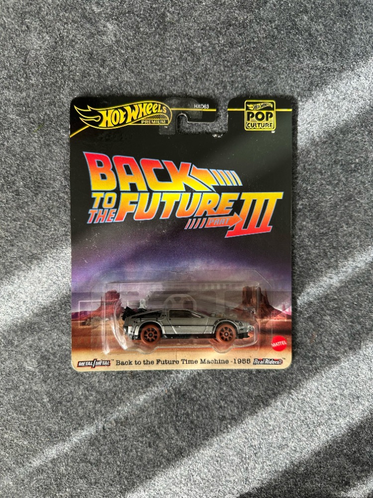 Hot Wheels Back To The Future Time Machine Pop Culture Premium (2025)