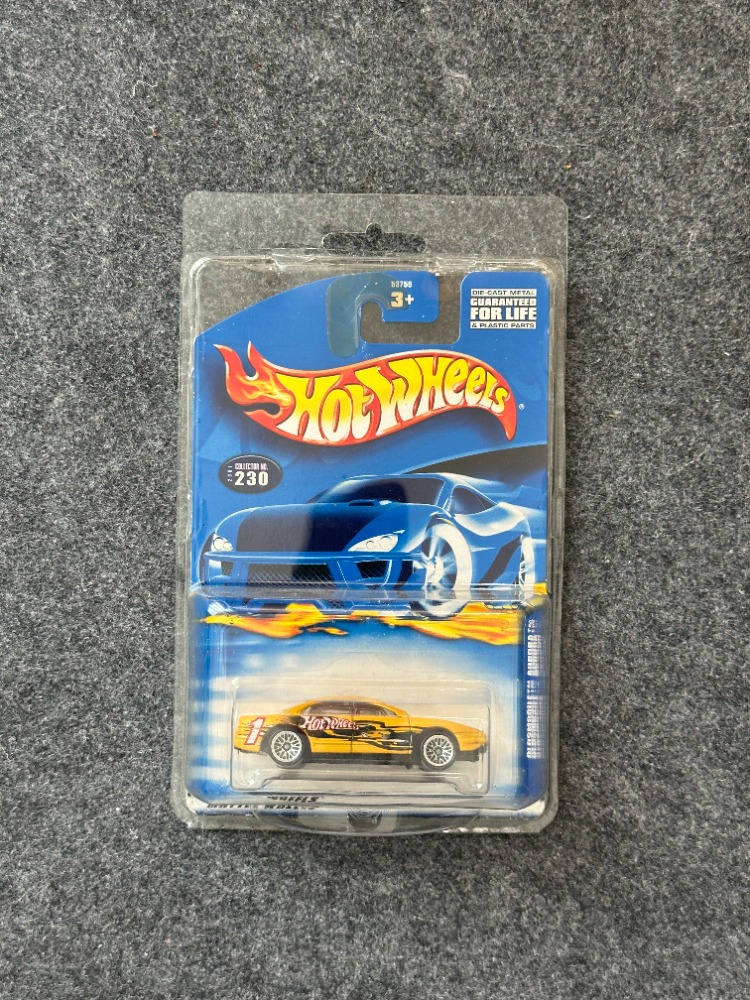 Hot Wheels Oldsmobile Aurora (2000)