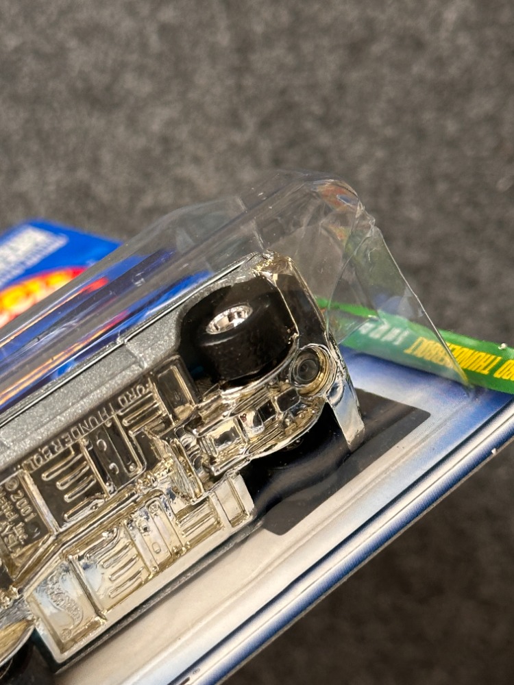 Hot Wheels Treasure Hunt Ford Thunderbolt STH (2001)