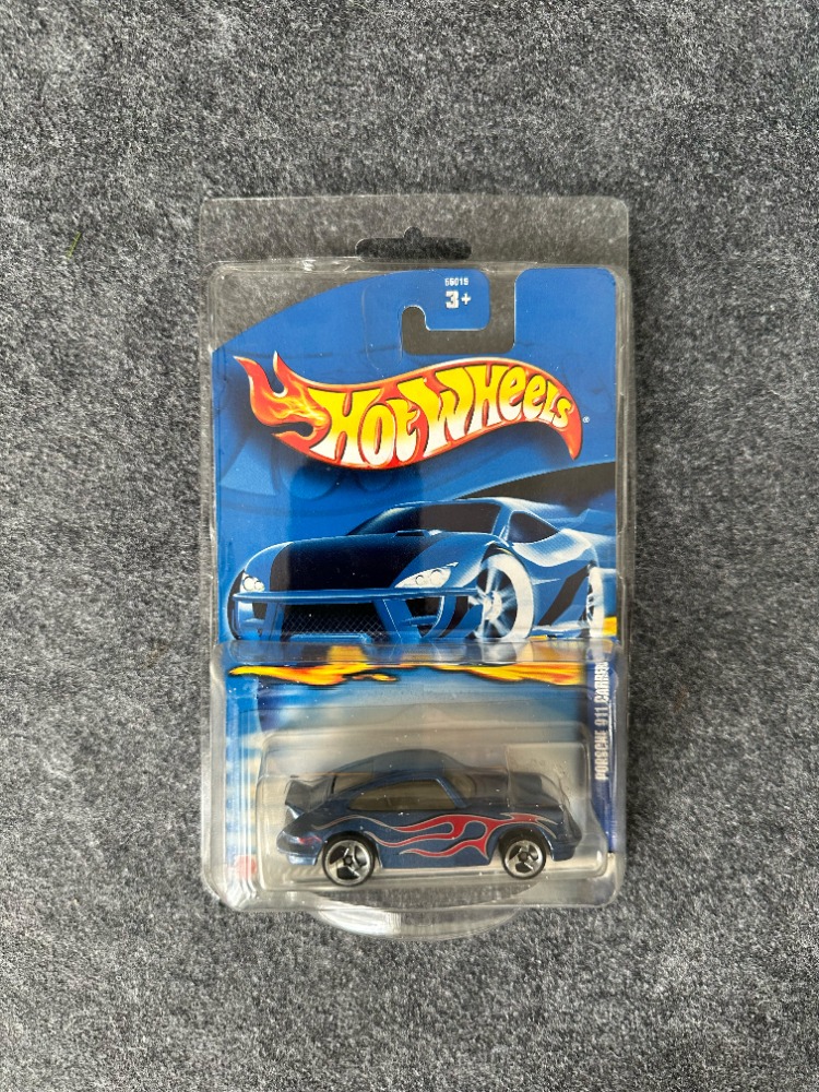 Hot Wheels Porsche 911 Carrera (2000)