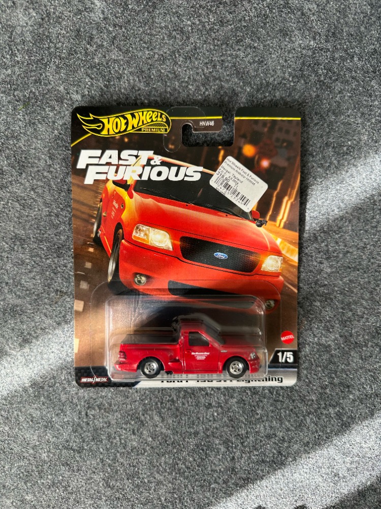 Hot Wheels '99 Ford F-150 SVT Lightning Fast & Furious Premium (2024)