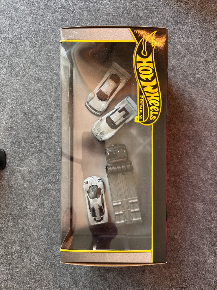 Hot Wheels Premium 4’lü Diorama Set JBM07