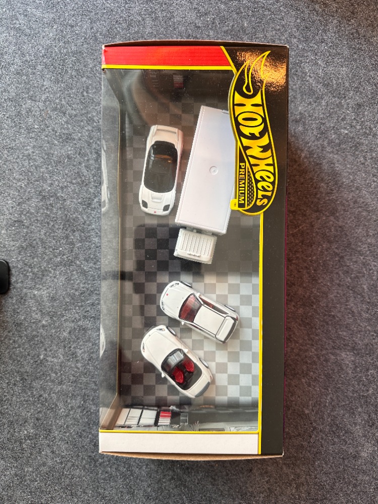 Hot Wheels Premium 4’lü Diorama Set JBM08