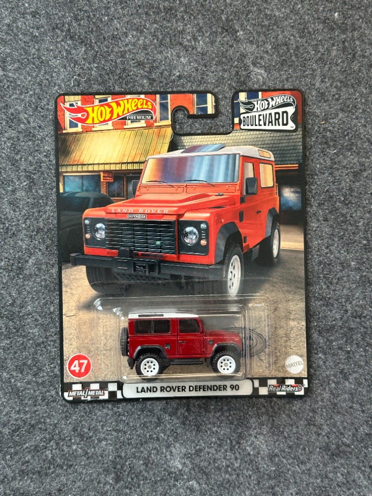 Hot Wheels Land Rover Defender 90 Boulevard Premium (2020)