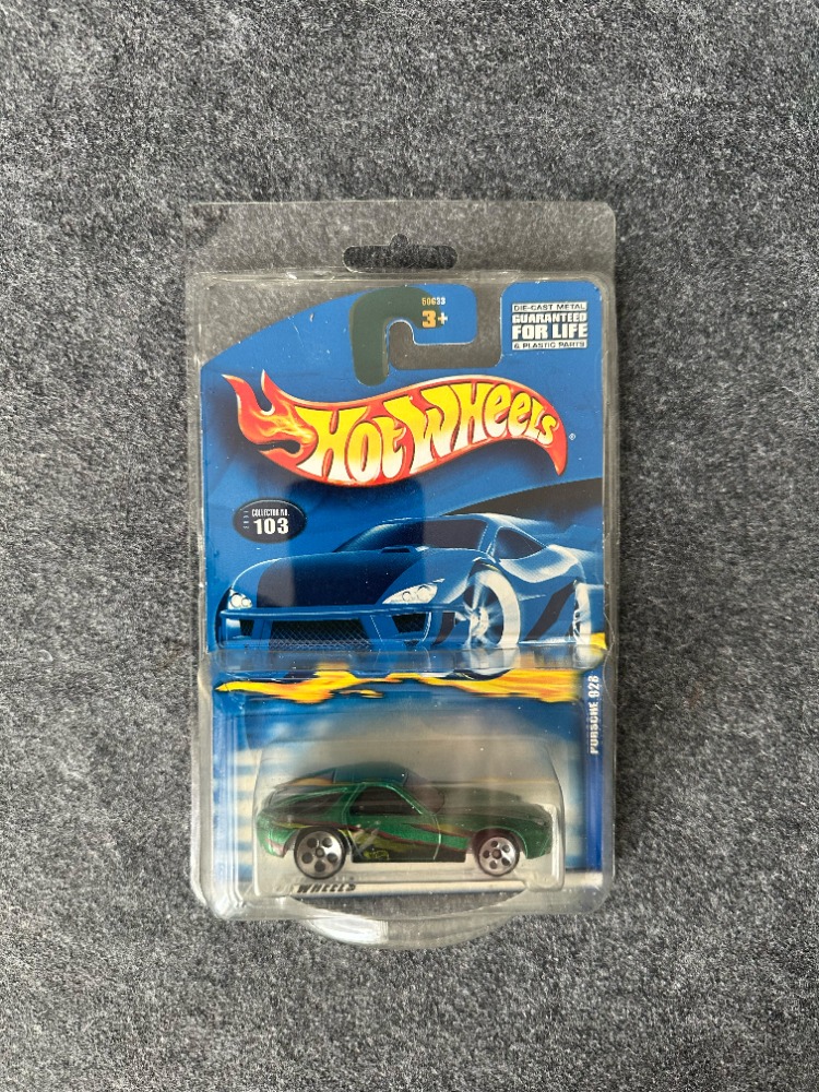 Hot Wheels Porsche 928 (2000)