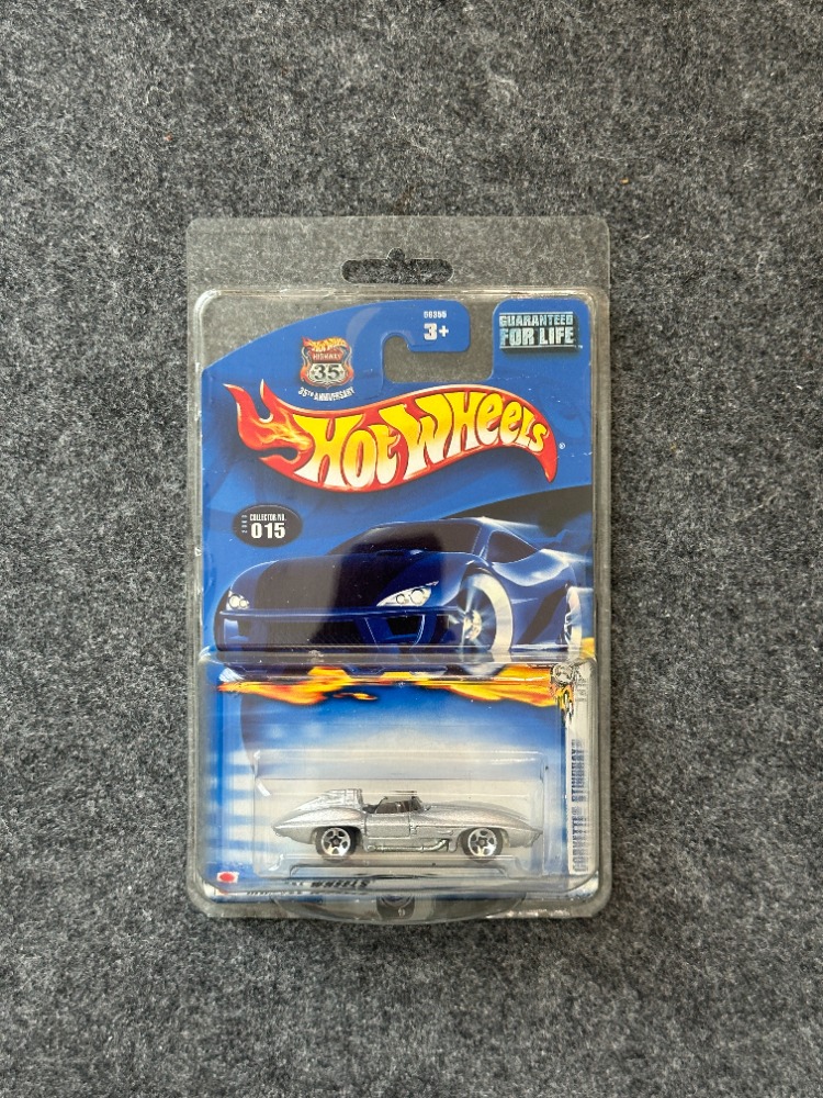 Hot Wheels First Editions Corvette Stingray (2002)