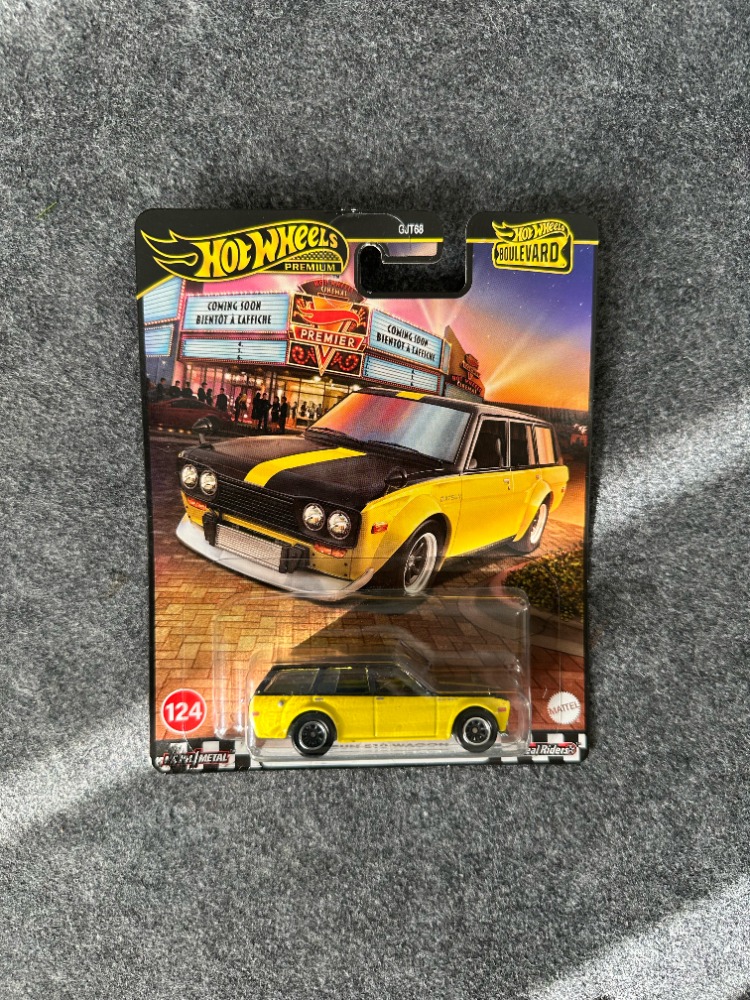 Hot Wheels Datsun 510 Wagon Boulevard Premium (2020)