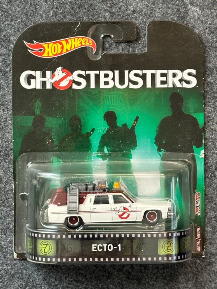 Hot Wheels Retro Entertainment Ghostbusters Ecto-1 (2016)