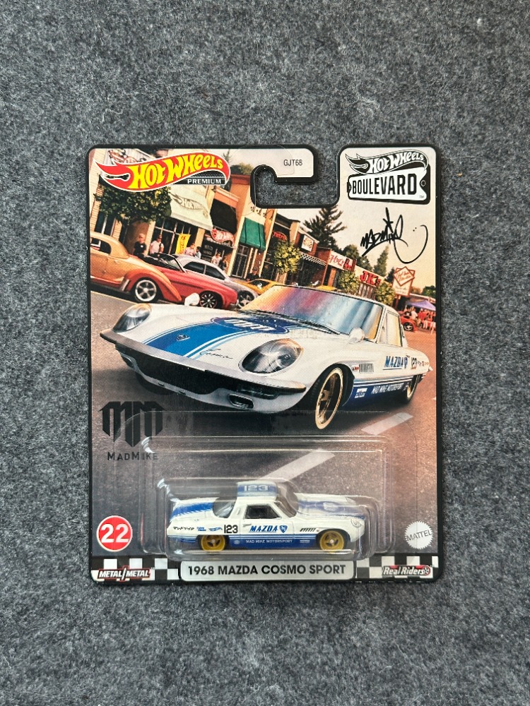 Hot Wheels 1968 Mazda Cosmo Sport Boulevard Premium (2020)