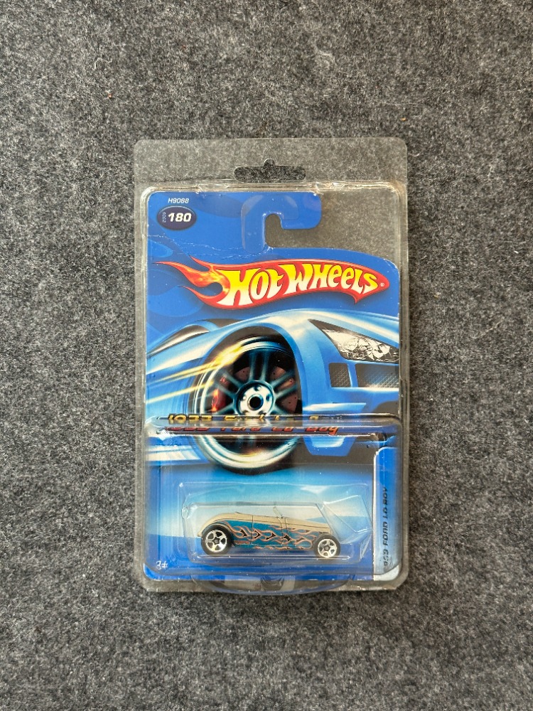 Hot Wheels 1933 Ford Lo-Boy (2005)