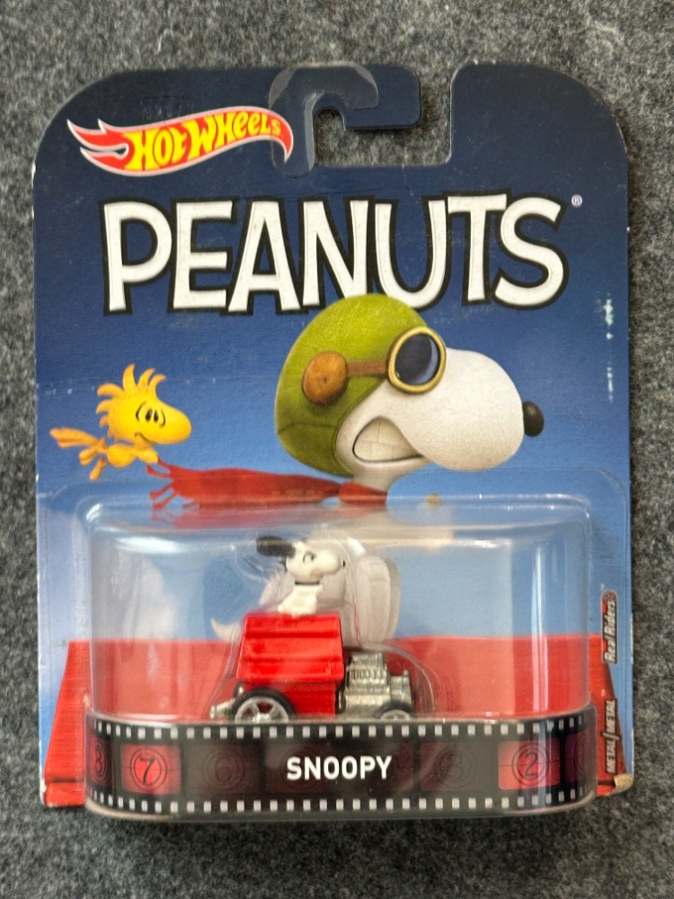 Hot Wheels Retro Entertainment Peanuts Snoopy (2016)