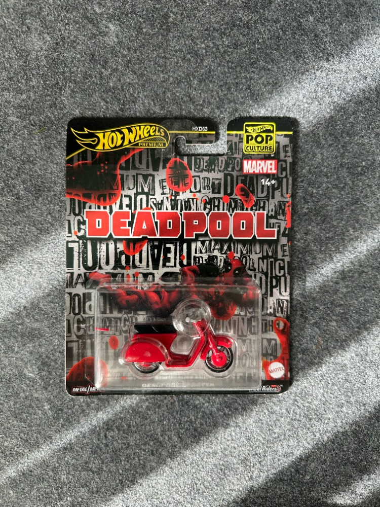 Hot Wheels Deadpool Scooter Pop Culture Premium (2024)