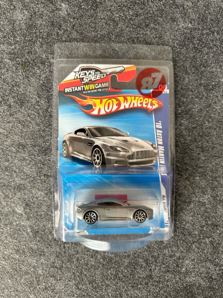 Hot Wheels Aston Martin DBS (2009)