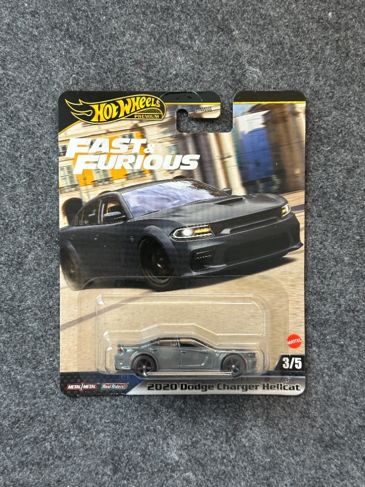 Hot Wheels 2020 Dodge Charger Hellcat Fast & Furious Premium (2024)