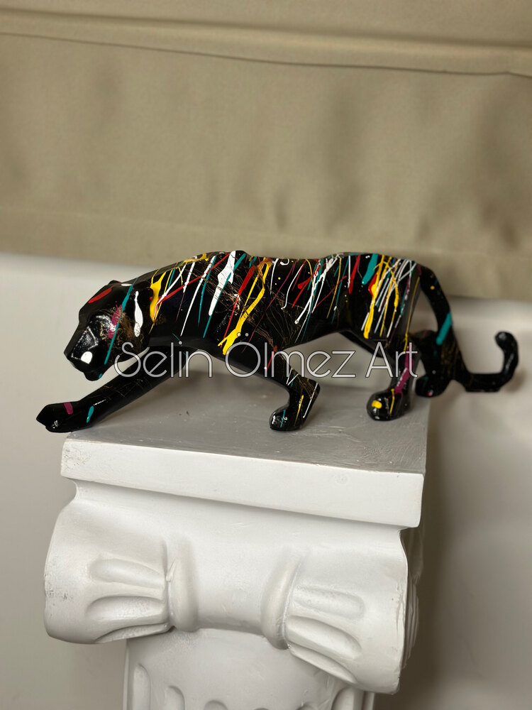 Kübik Panter Heykel