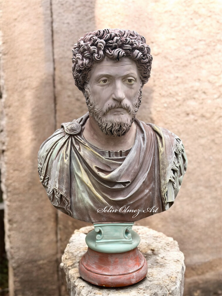 Dev Marcus Heykeli