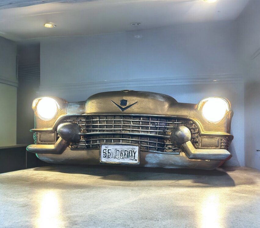 Cadillac Duvar Heykeli
